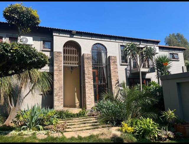 4 BEDROOM HOUSE FOR SALE IN WATERKLOOF